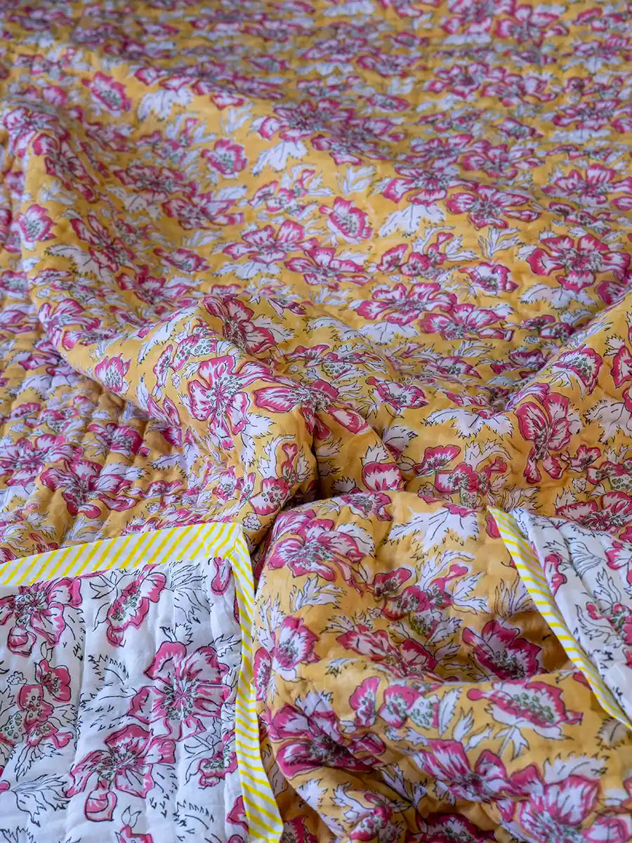 Gulraaz Bagh Muslin Razai