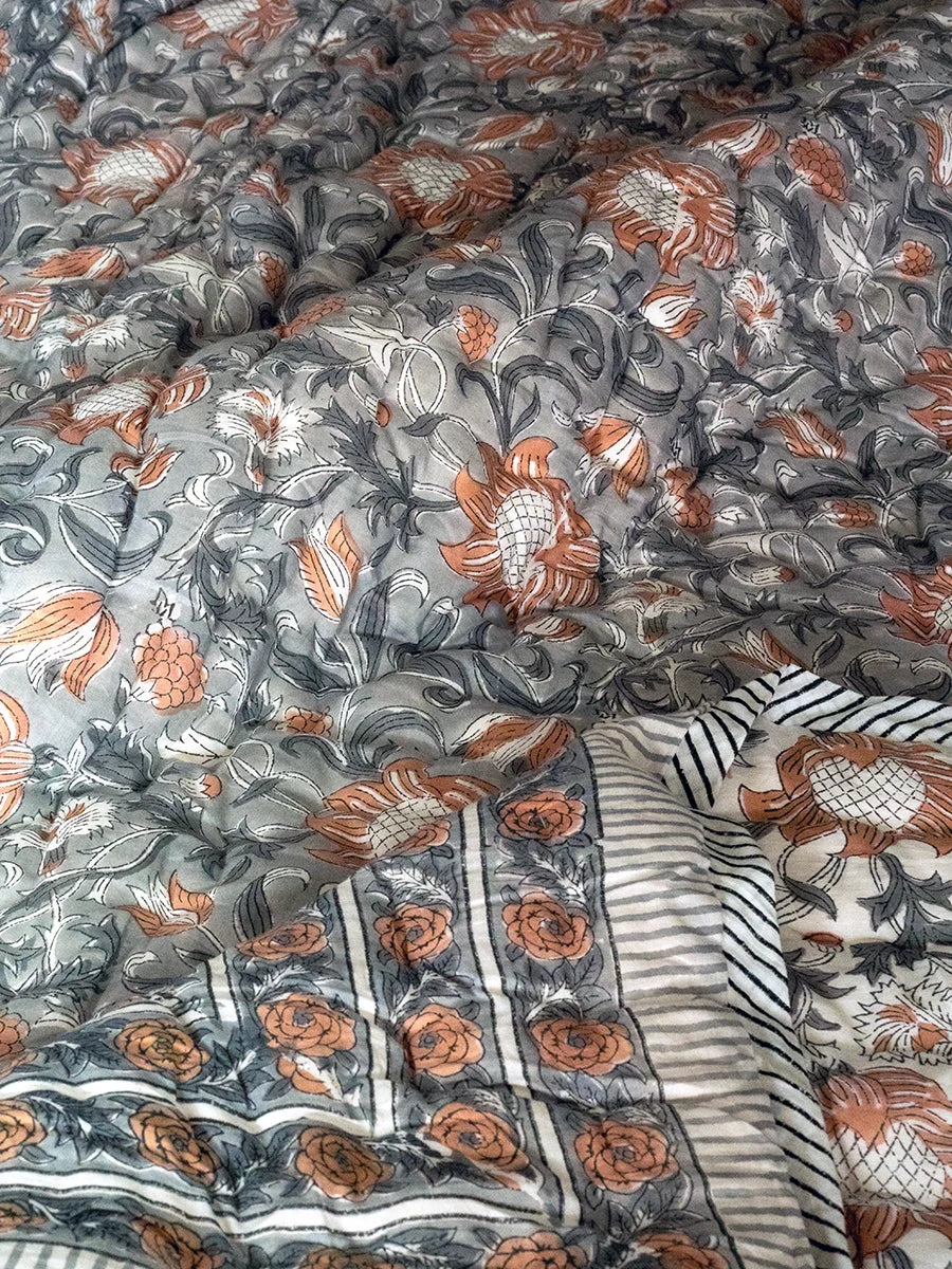 Winter Special Muslin Quilt - Rang Bagh